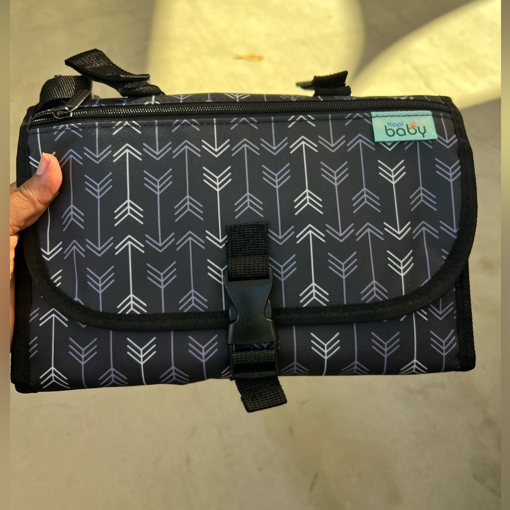 Baby Black Arrow Print Travel Organizer new!